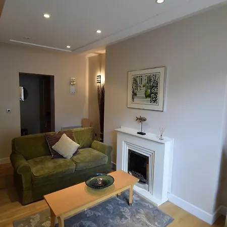 Easby Hall 22 公寓