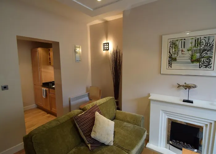 Easby Hall 22 *